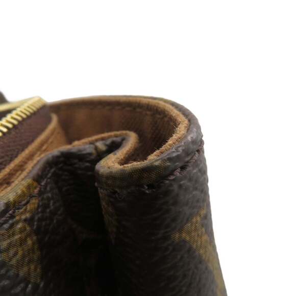 LOUIS VUITTON Brown Monogram Tote Bag - Picture 6 of 16